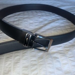 Men’s black leather Nike belt